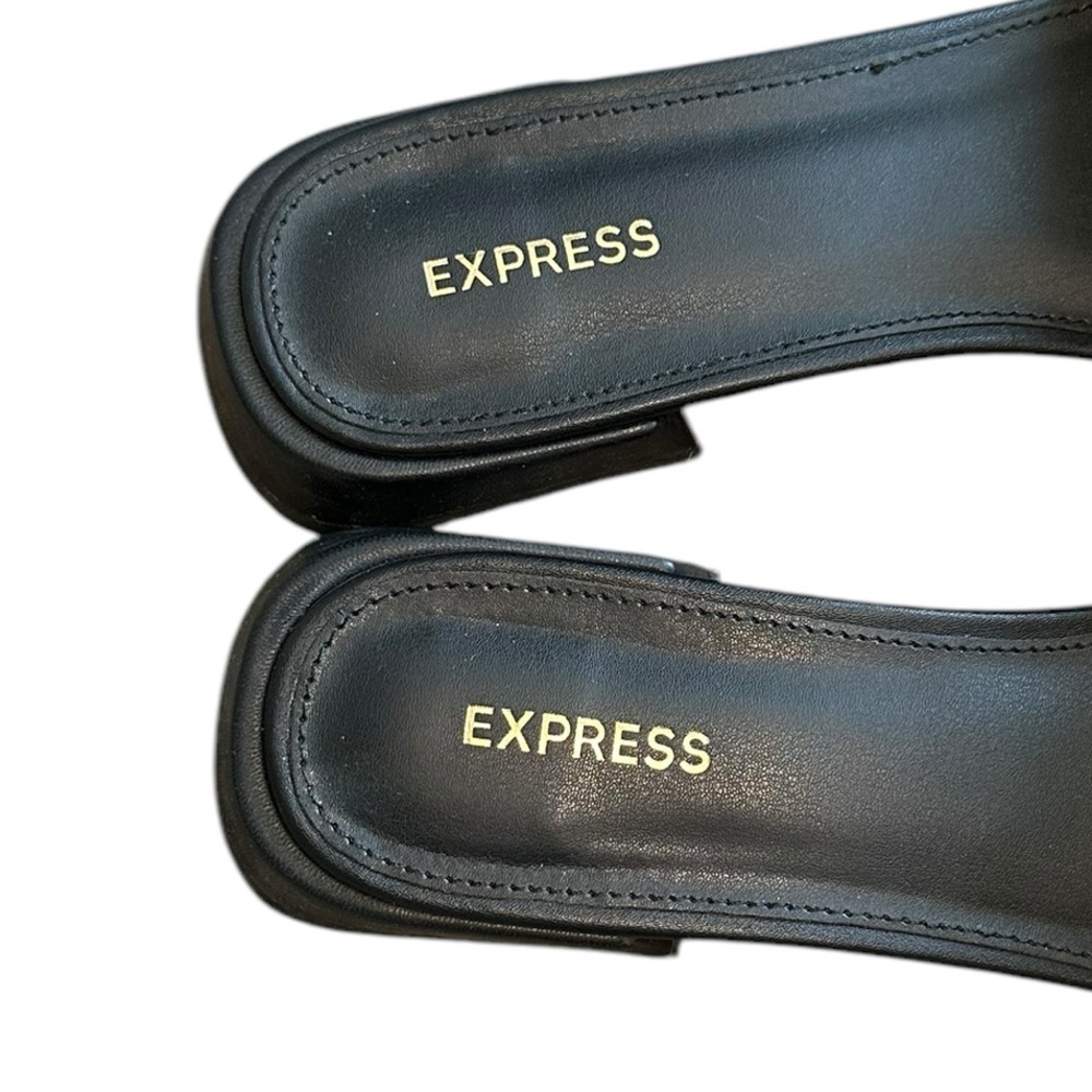EXPRESS black 1” block heel square open toe slip on sandals size 10 w/ dust bag - Picture 4 of 6